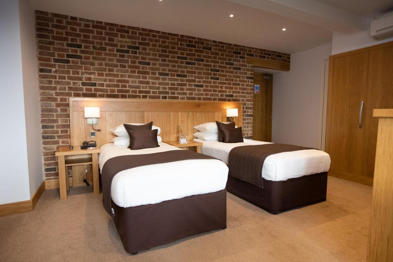 Tewinbury Farm Hotel Εξωτερικό φωτογραφία