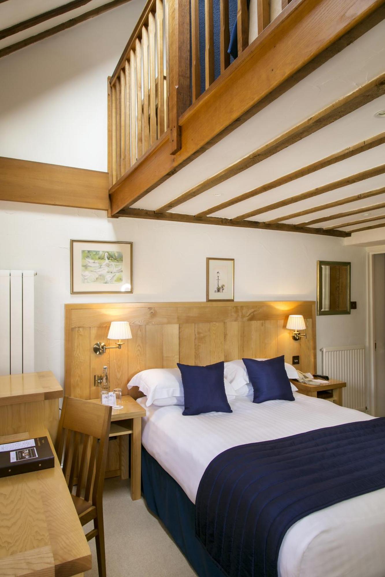 Tewinbury Farm Hotel Δωμάτιο φωτογραφία