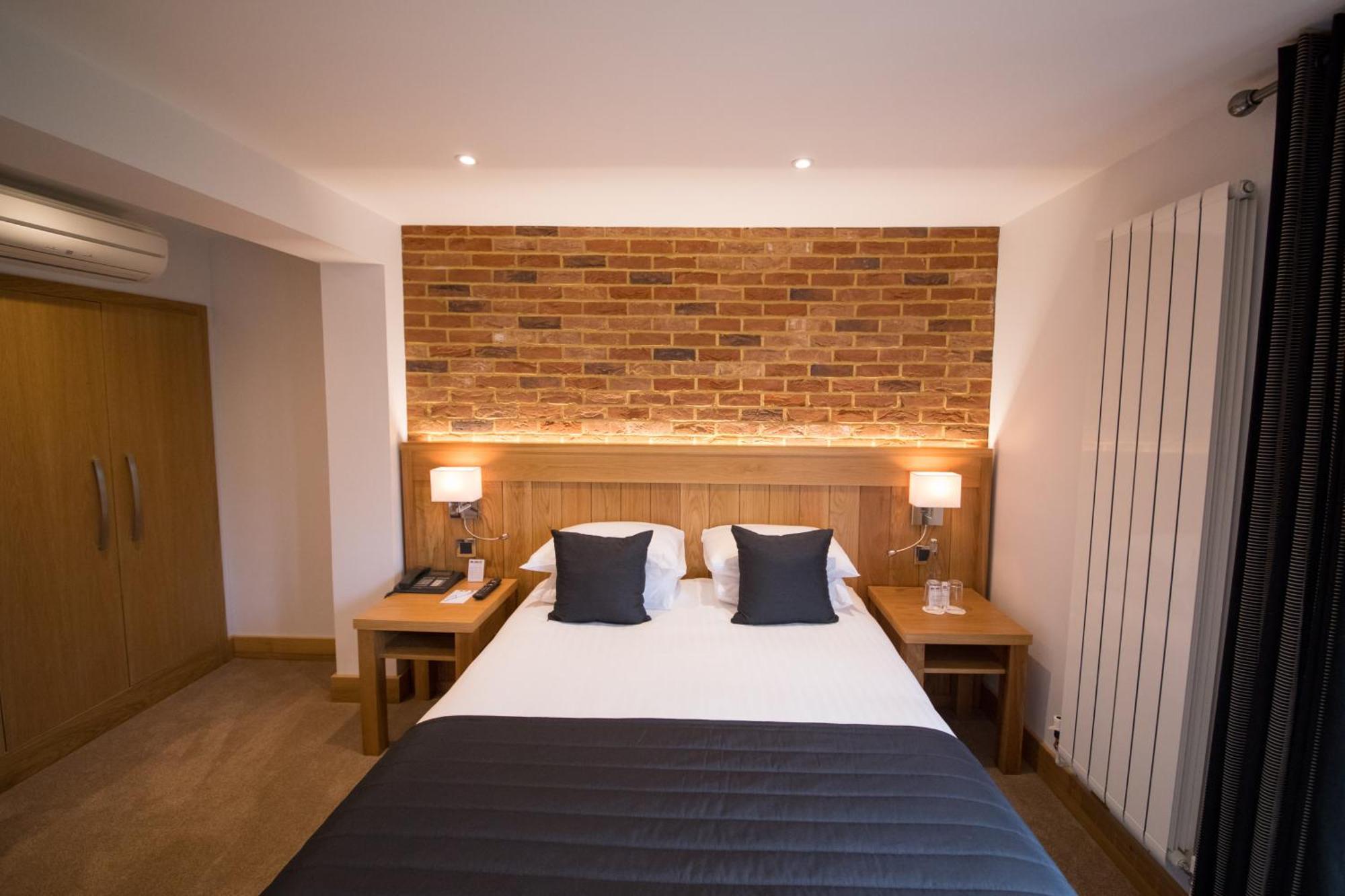 Tewinbury Farm Hotel Δωμάτιο φωτογραφία