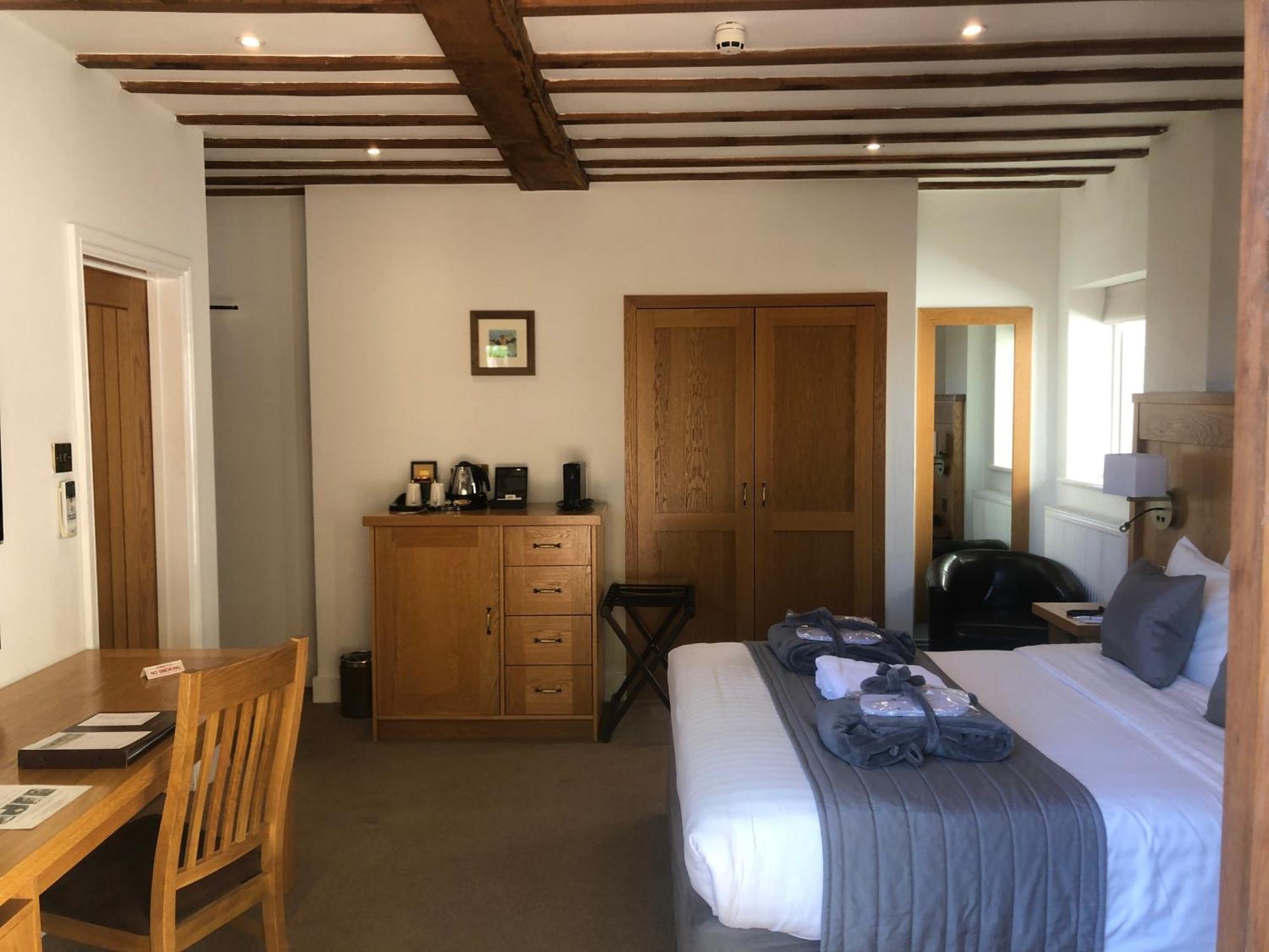 Tewinbury Farm Hotel Δωμάτιο φωτογραφία